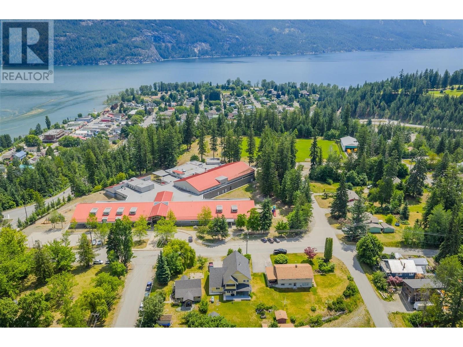 509 6th Street, Kaslo