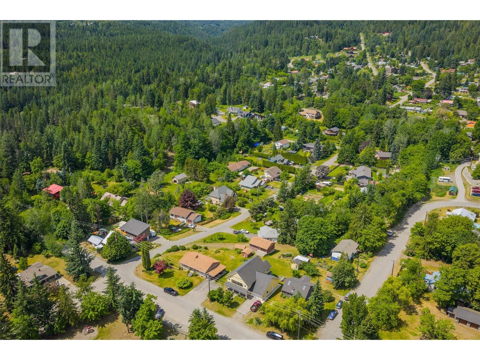 509 6th Street, Kaslo