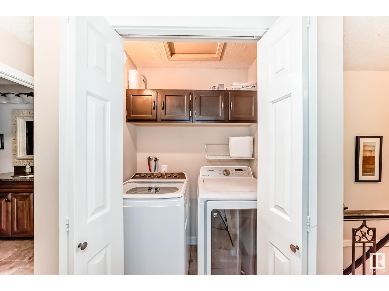 Photo 21 of 4019 104 St Nw, Edmonton AB