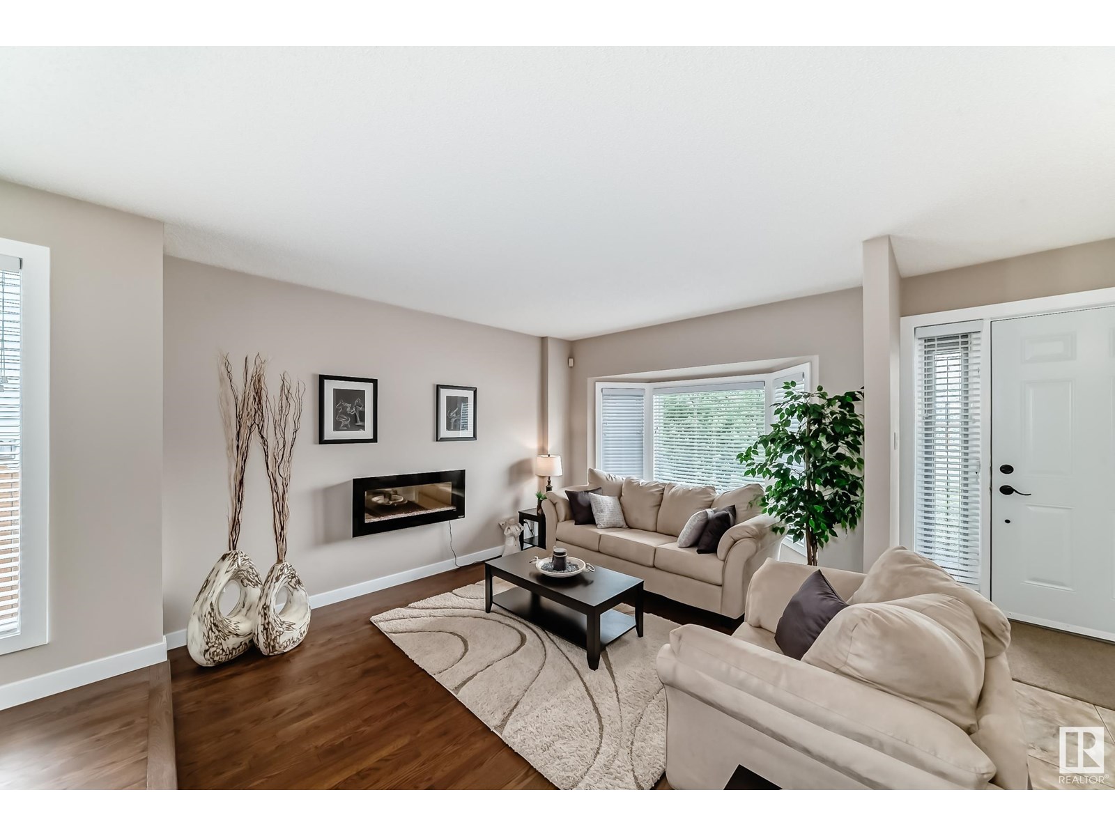 Photo 13 of 4019 104 St Nw, Edmonton AB