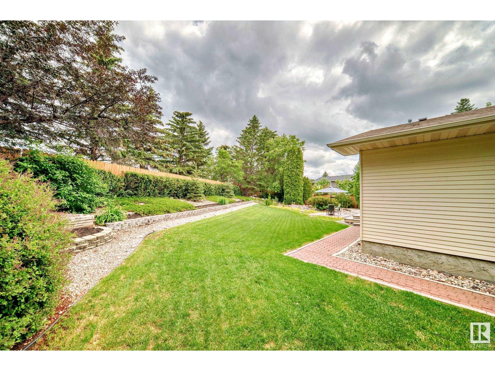 Photo 35 of 4019 104 St Nw, Edmonton AB