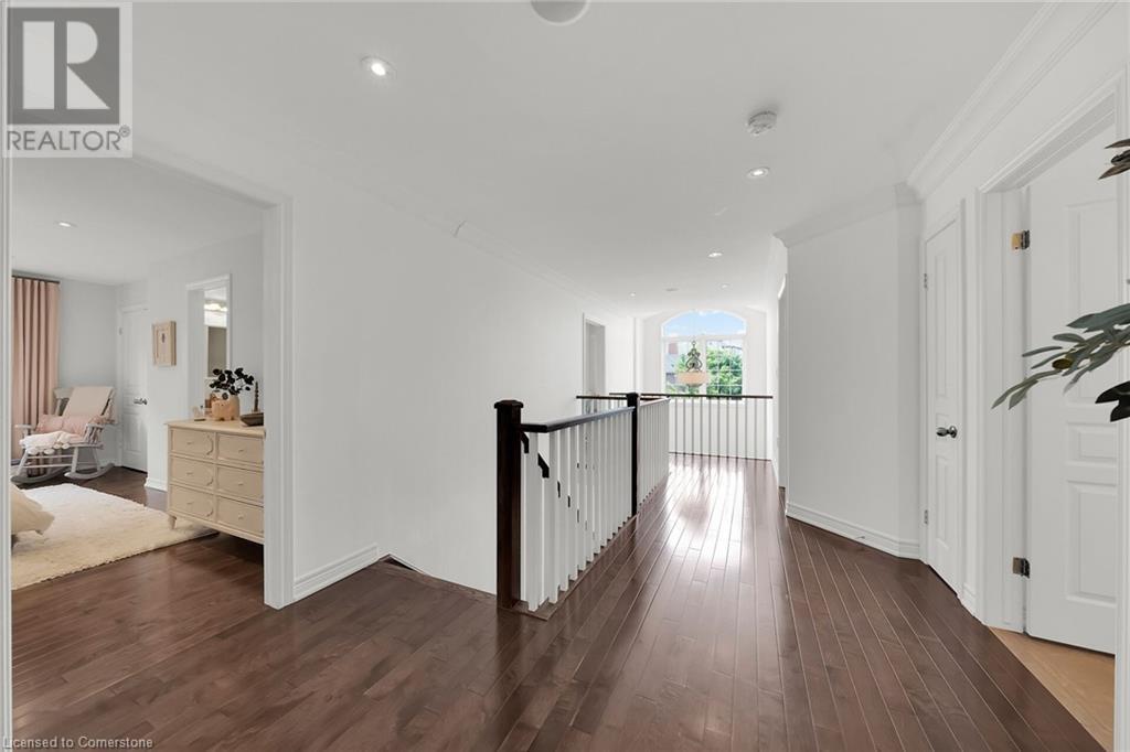 Photo 21 of 6 Vanderburgh Lane, Grimsby ON