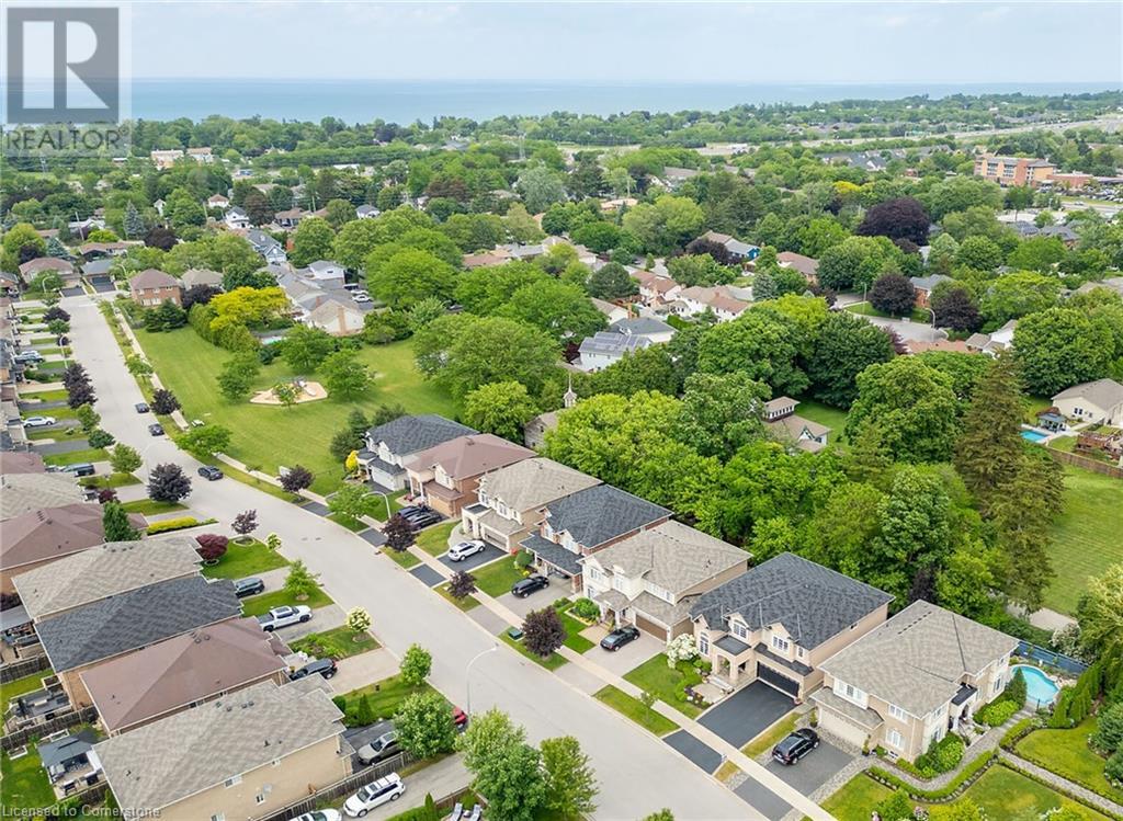 Photo 47 of 6 Vanderburgh Lane, Grimsby ON