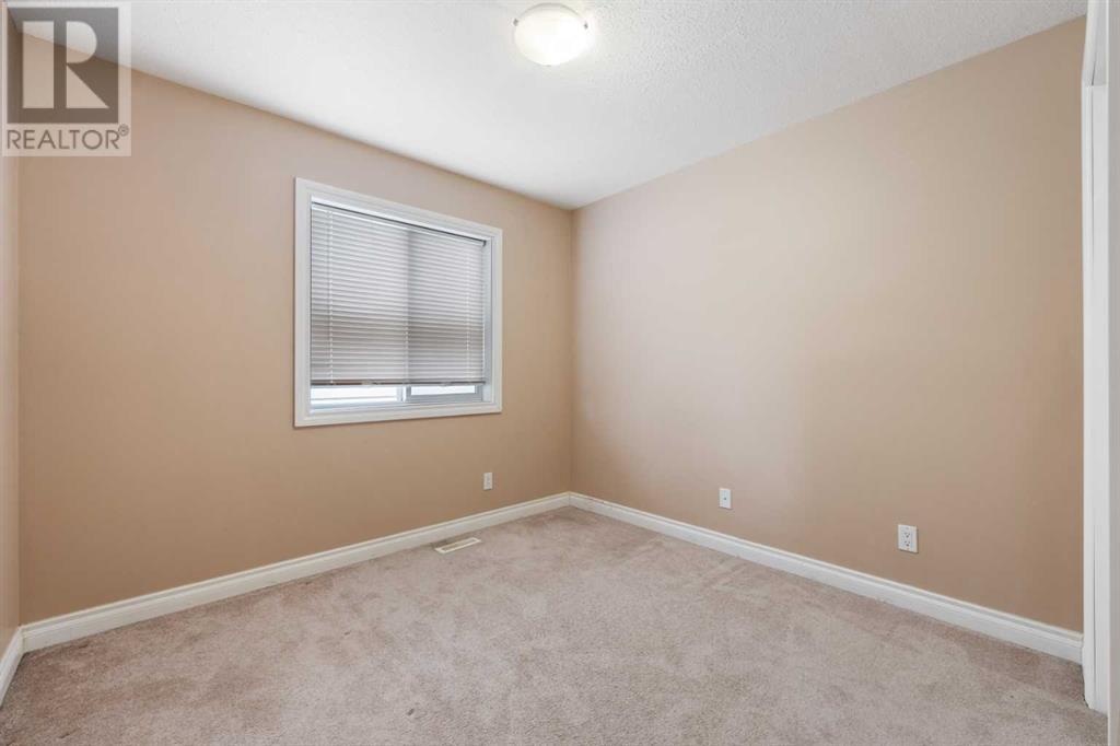 Single Family House Bi-level for Sale in  Tarawood Place NE Taradale Calgary 