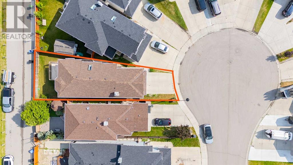 Single Family House Bi-level for Sale in  Tarawood Place NE Taradale Calgary 