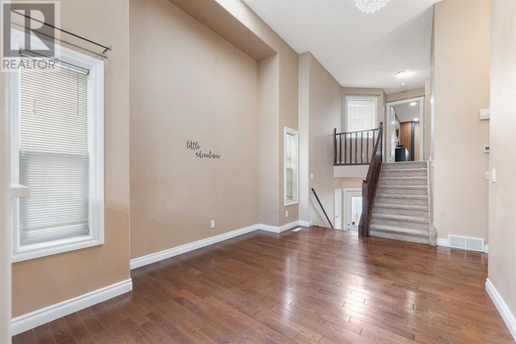 Single Family House Bi-level for Sale in  Tarawood Place NE Taradale Calgary 