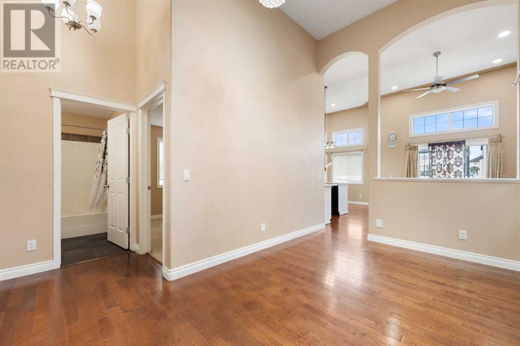 Single Family House Bi-level for Sale in  Tarawood Place NE Taradale Calgary 