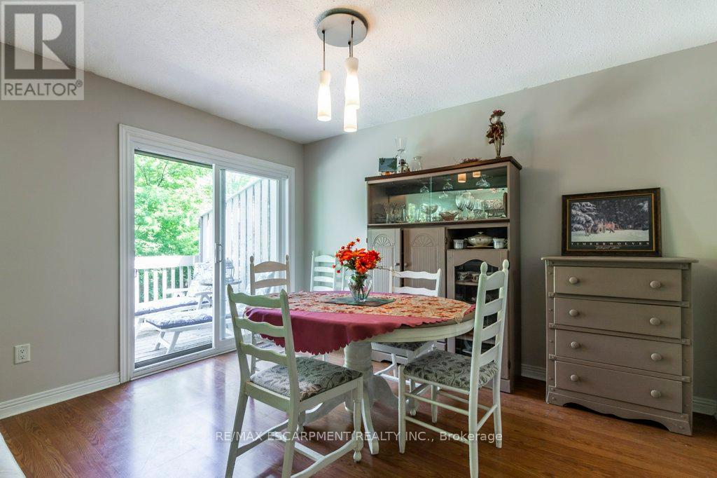 Photo 35 of 14 109 Wilson Street W, Hamilton ON
