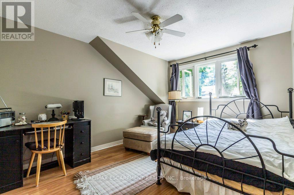 Photo 10 of 14 109 Wilson Street W, Hamilton ON