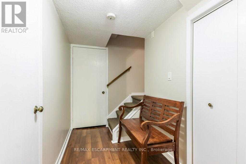 Photo 24 of 14 109 Wilson Street W, Hamilton ON