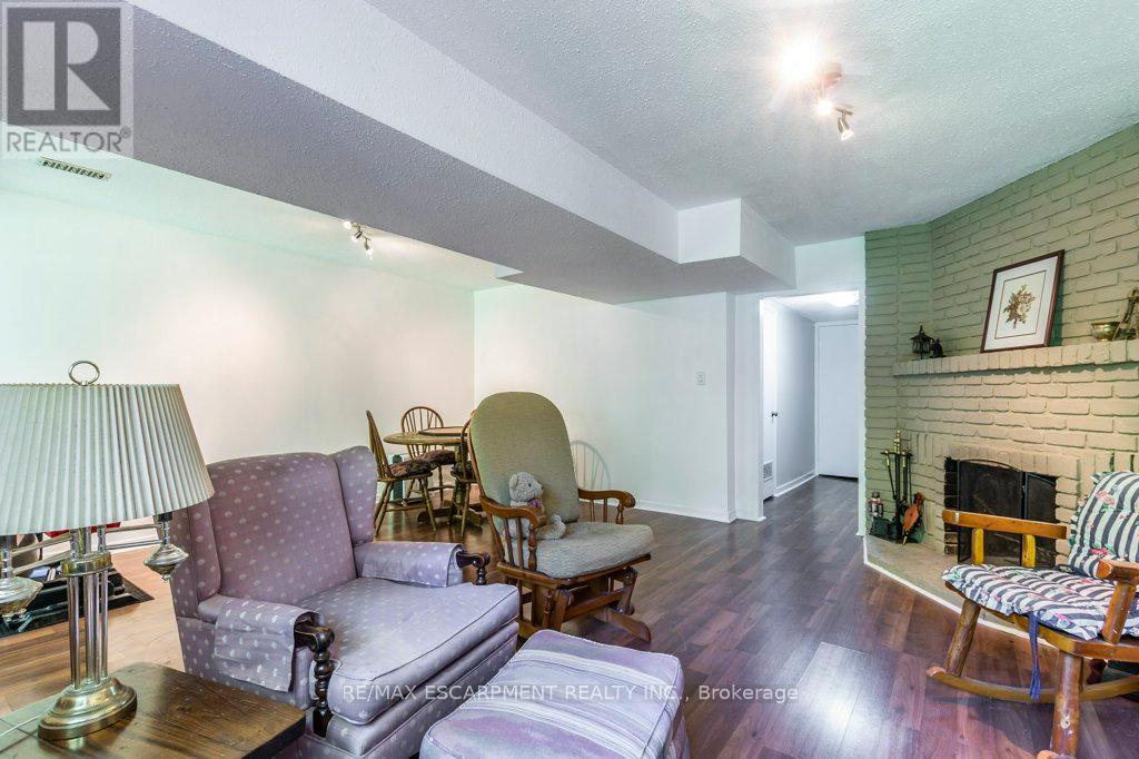 Photo 12 of 14 109 Wilson Street W, Hamilton ON