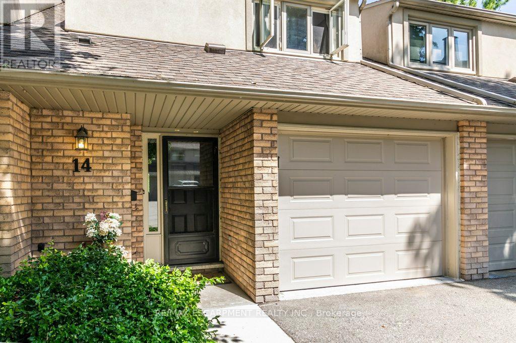 Photo 1 of 14 109 Wilson Street W, Hamilton ON