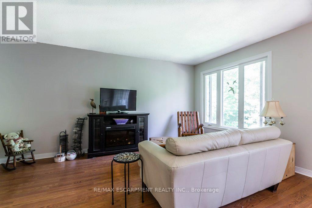 Photo 39 of 14 109 Wilson Street W, Hamilton ON