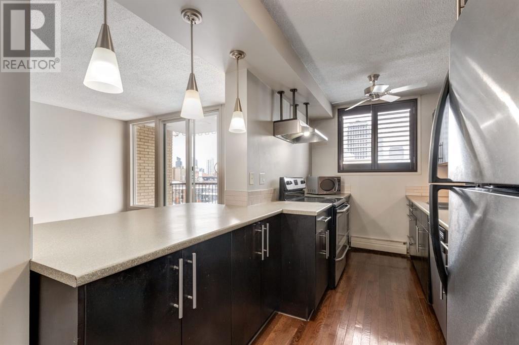 Single Family House for Sale in    Avenue SW Cliff Bungalow Calgary 