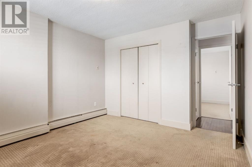 Single Family House for Sale in    Avenue SW Cliff Bungalow Calgary 