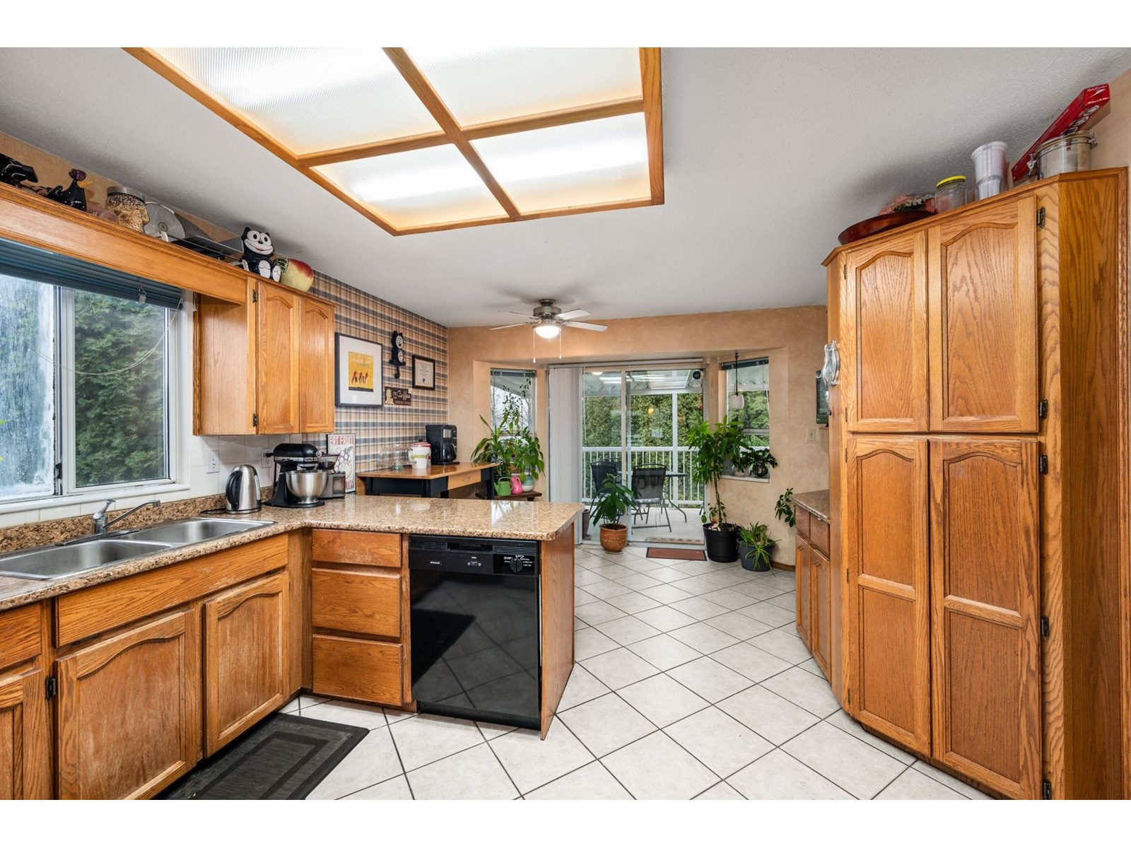 Photo 11 of 31002 Creekside Drive, Abbotsford BC
