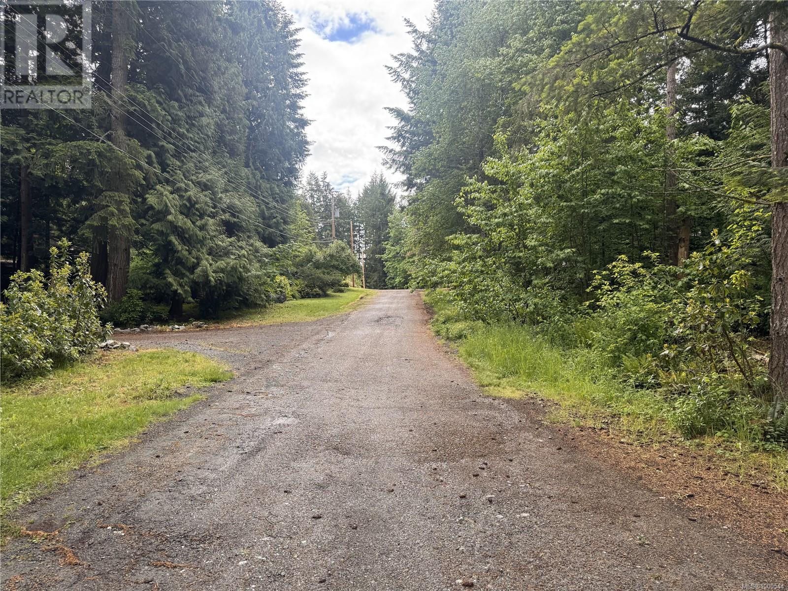 Photo 10 of 12598 Lipton Rd, Ladysmith BC