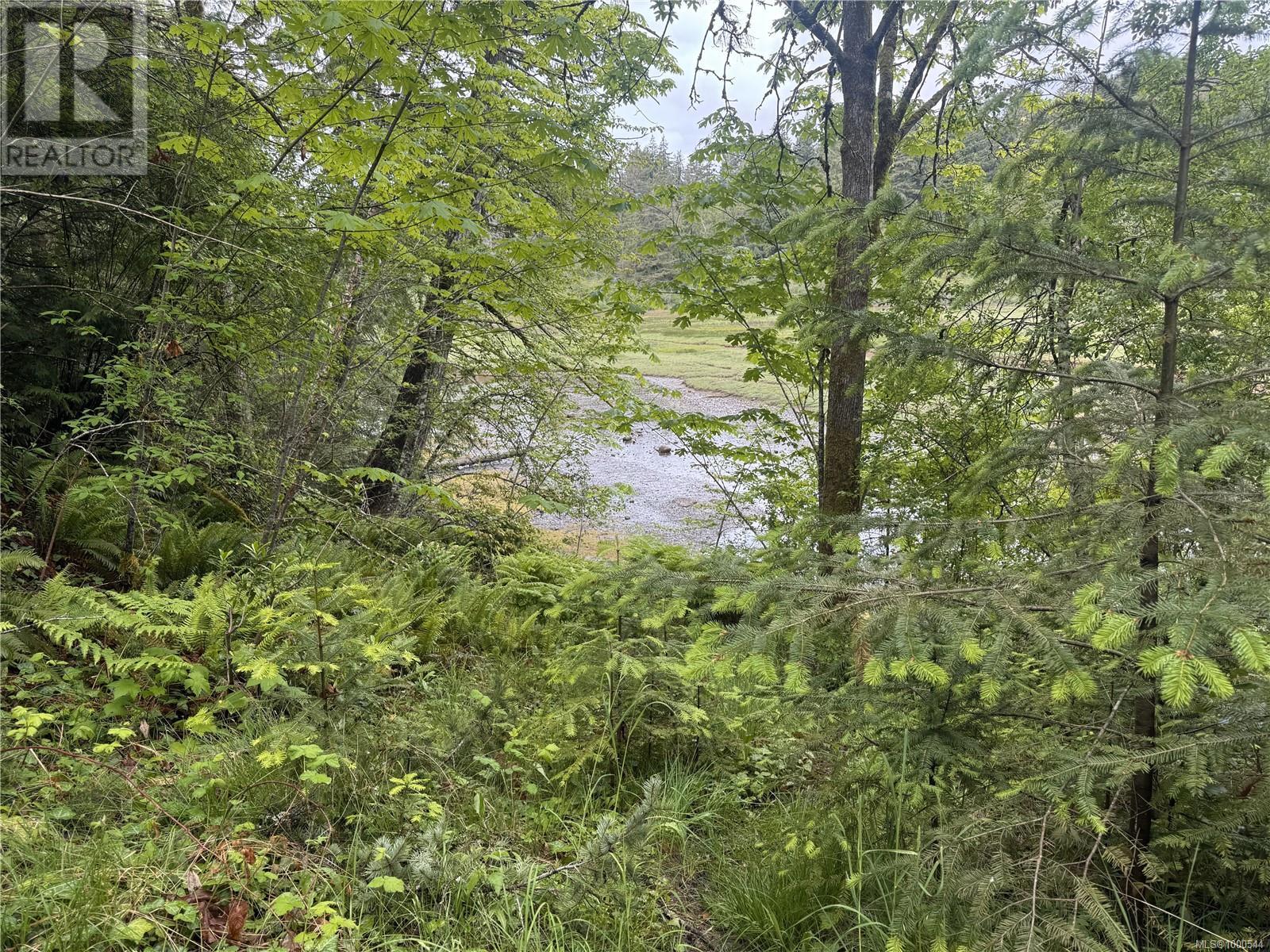 Photo 15 of 12598 Lipton Rd, Ladysmith BC