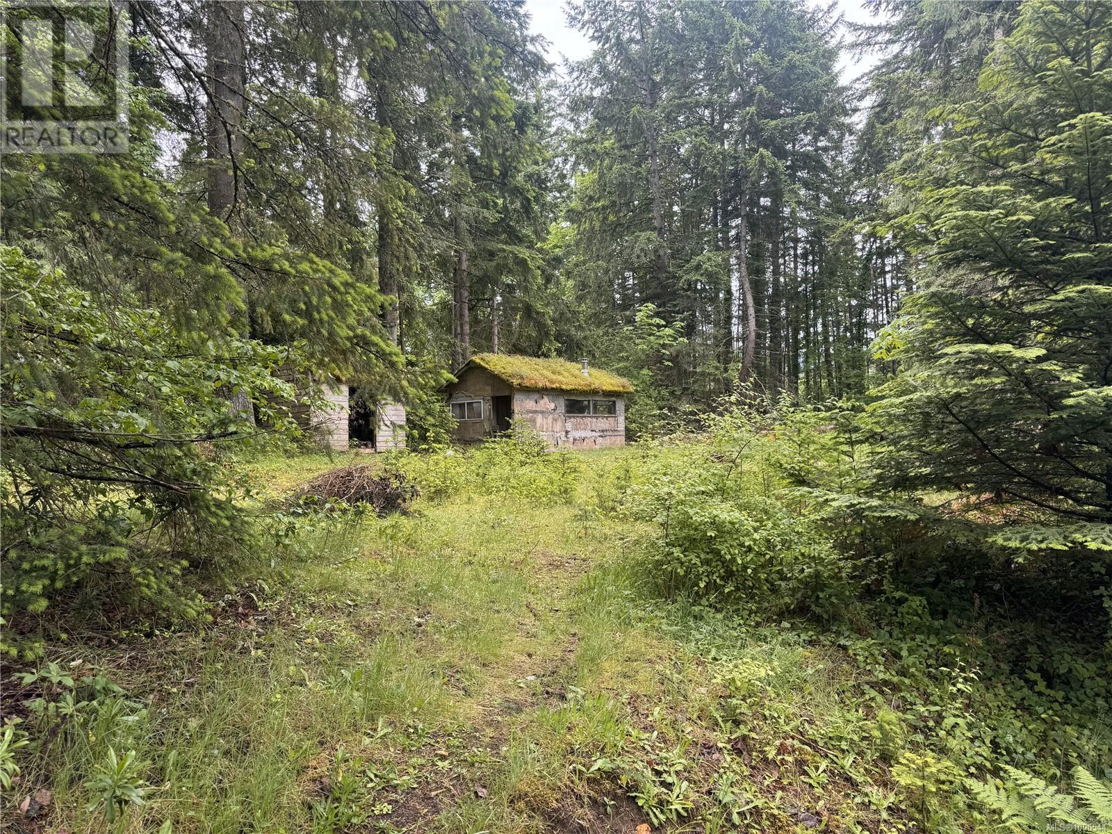 Photo 13 of 12598 Lipton Rd, Ladysmith BC