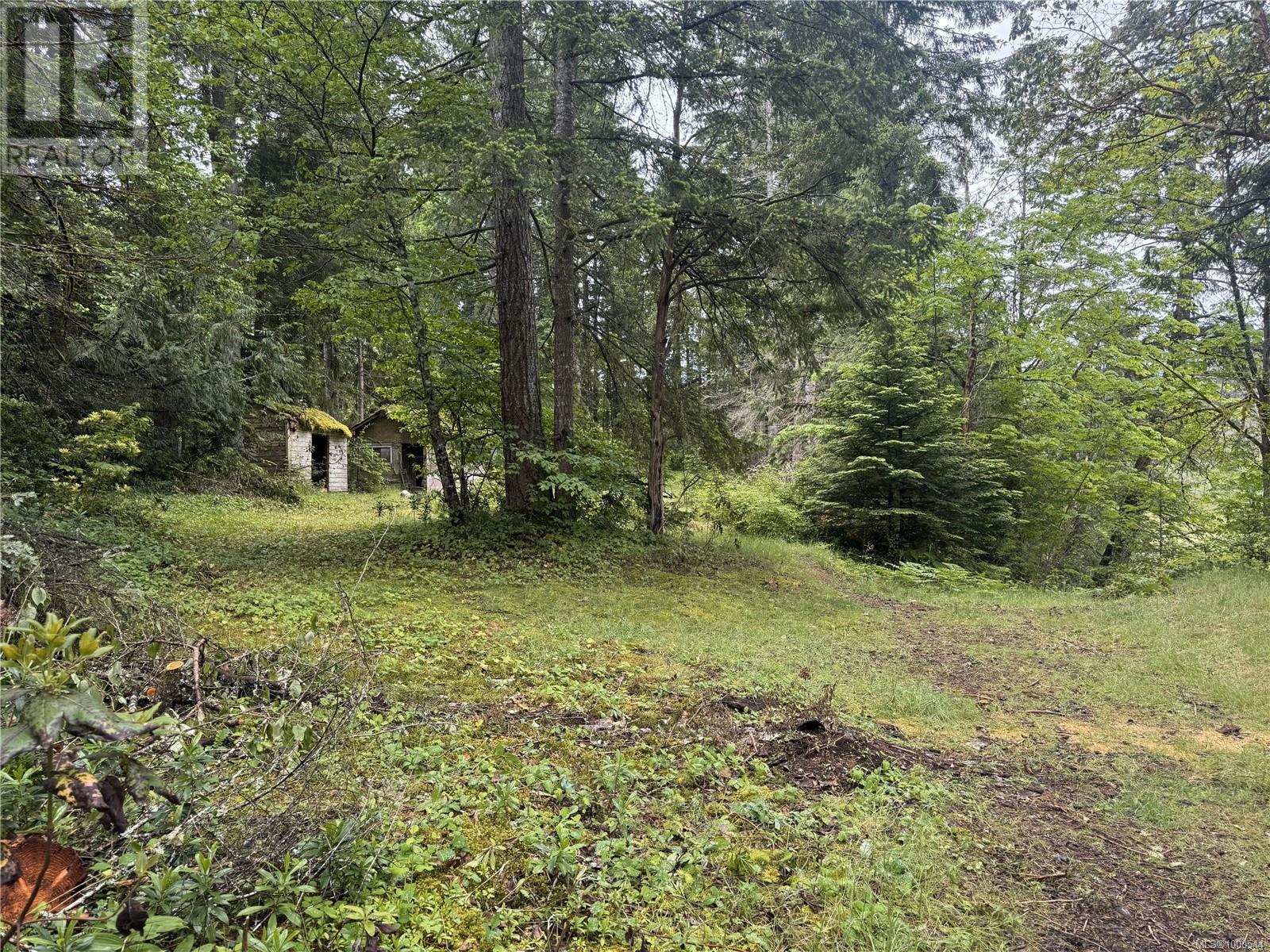 Photo 17 of 12598 Lipton Rd, Ladysmith BC