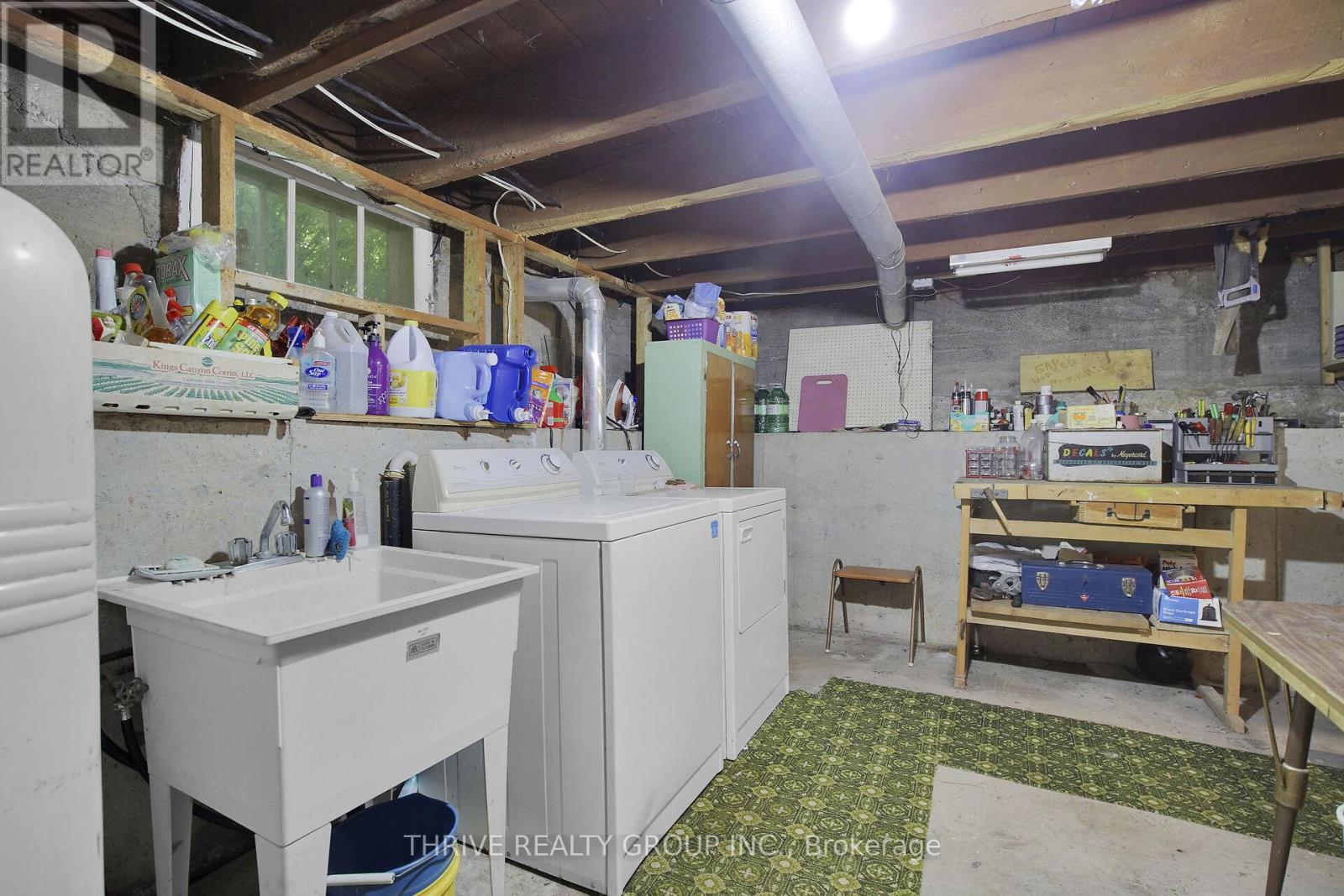 Single Family House for Sale in  BROAD STREET North Middlesex (Parkhill) 
