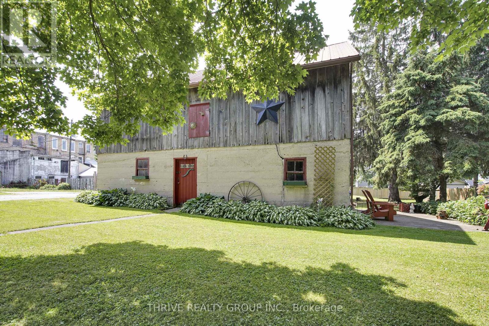 Single Family House for Sale in  BROAD STREET North Middlesex (Parkhill) 