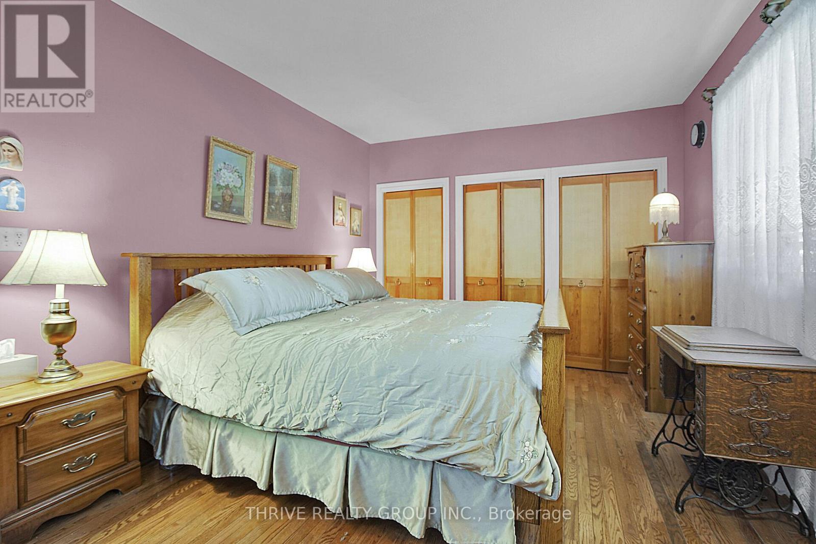 Single Family House for Sale in  BROAD STREET North Middlesex (Parkhill) 