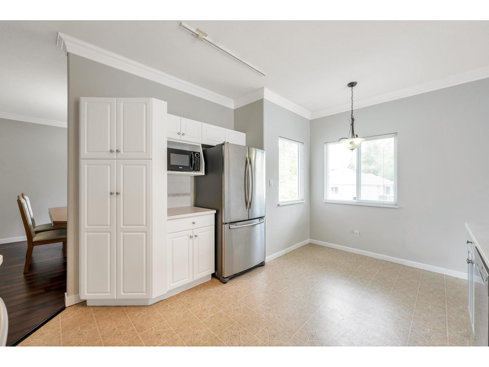 Photo 6 of 14 21579 88 B Avenue, Langley BC