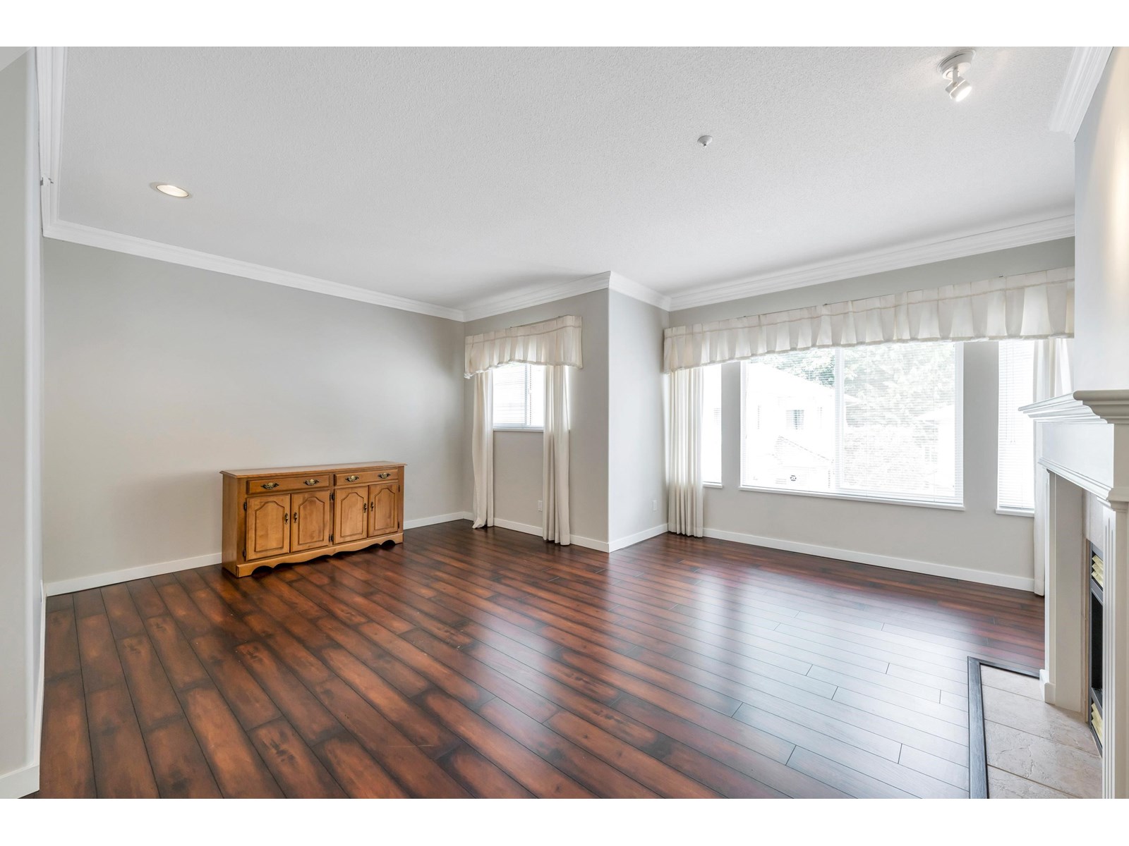 Photo 10 of 14 21579 88 B Avenue, Langley BC