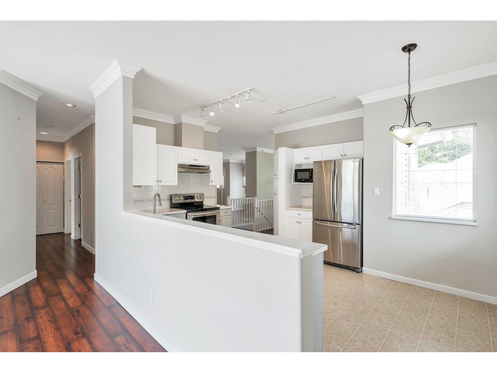 Photo 7 of 14 21579 88 B Avenue, Langley BC