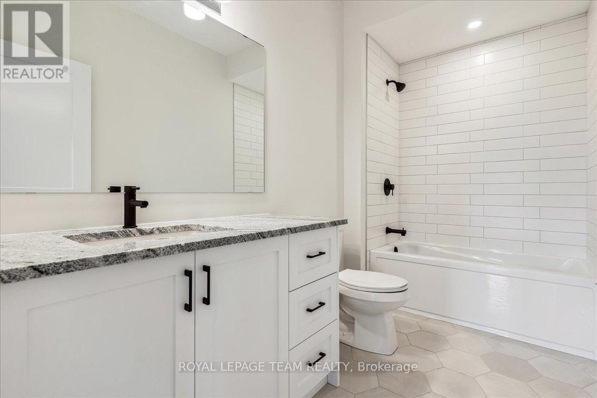 Photo 13 of 91 Hogan Drive, Mcnab Braeside ON