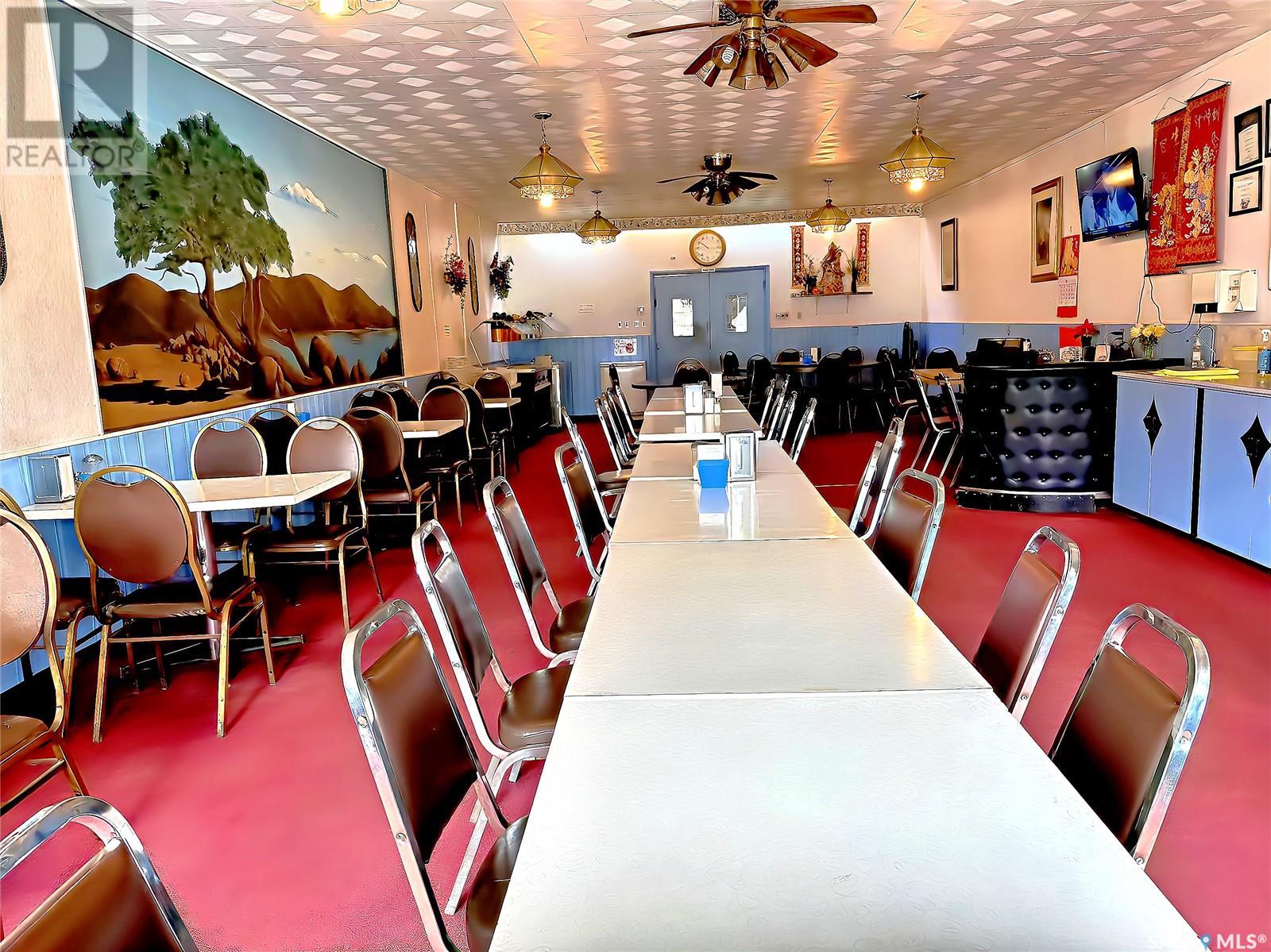 127 Main STREET N - Photo 5 of 12, Wadena, Saskatchewan