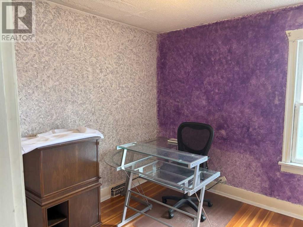 Single Family House Bungalow for Sale in   Avenue NE Crescent Heights Calgary 
