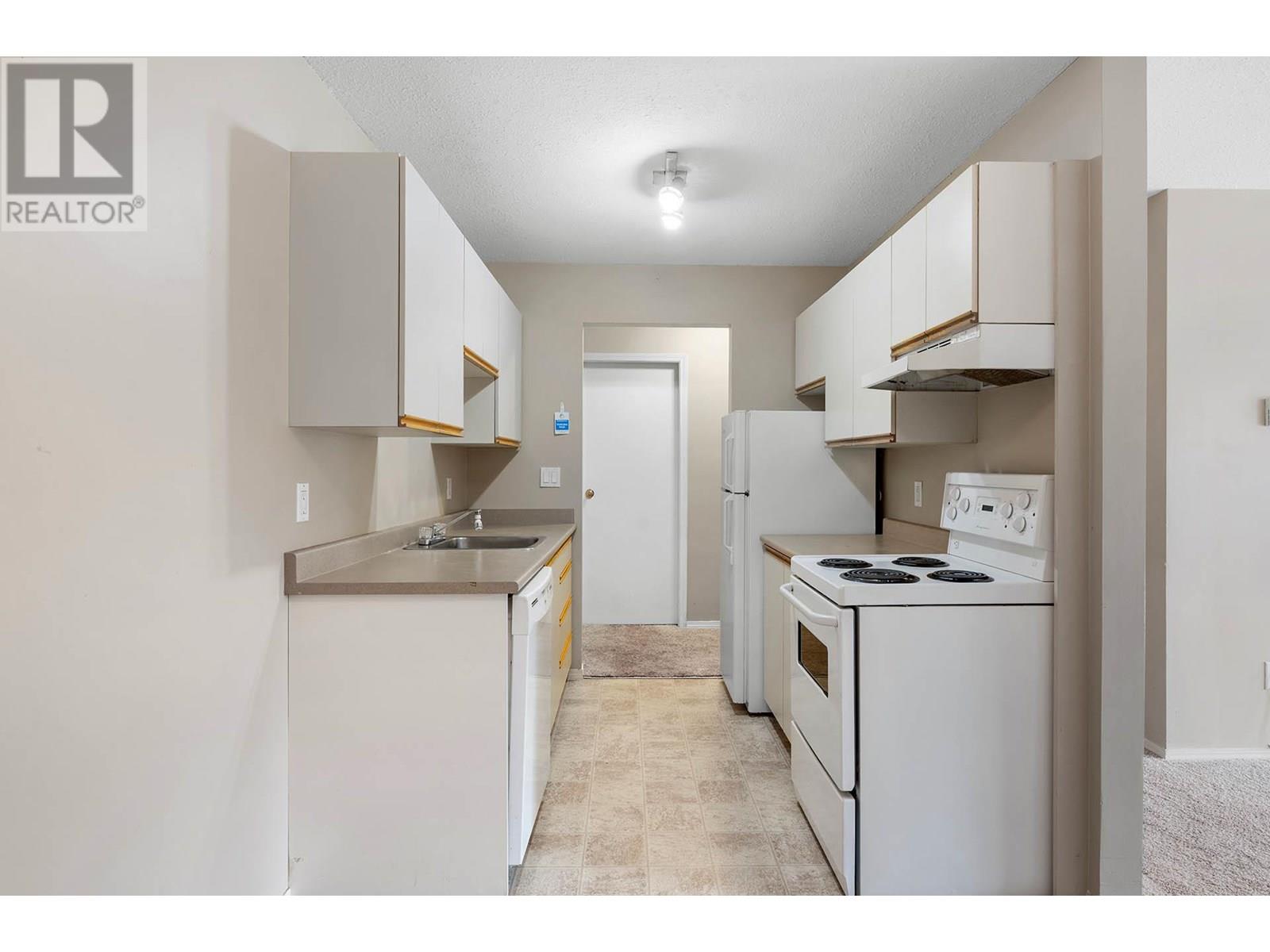 #203 1760 BRUNNER AVENUE - Image 8