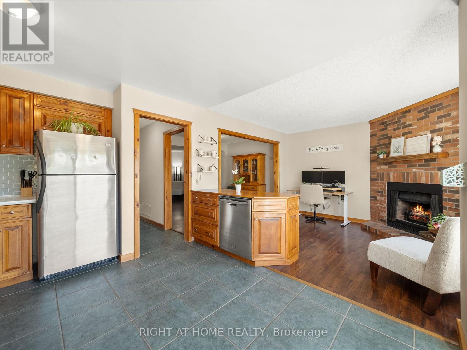 Single Family House for Sale in  DELANEY CRESCENT Barrie (Northwest) 