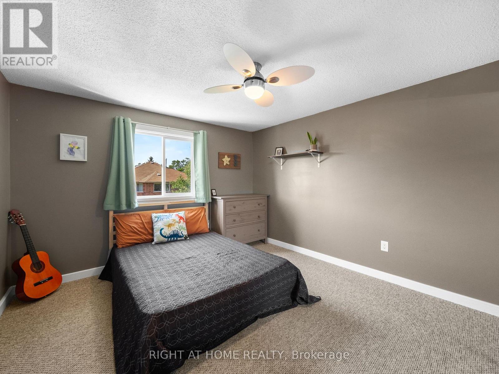 Single Family House for Sale in  DELANEY CRESCENT Barrie (Northwest) 