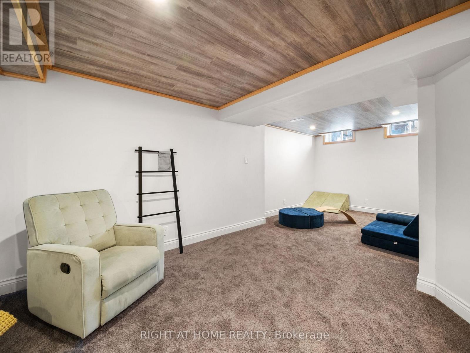 Single Family House for Sale in  DELANEY CRESCENT Barrie (Northwest) 
