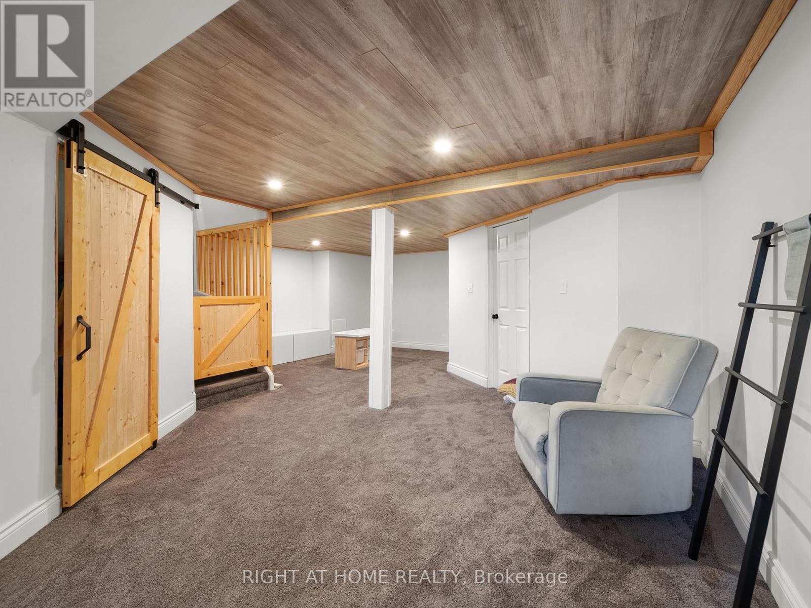 Single Family House for Sale in  DELANEY CRESCENT Barrie (Northwest) 