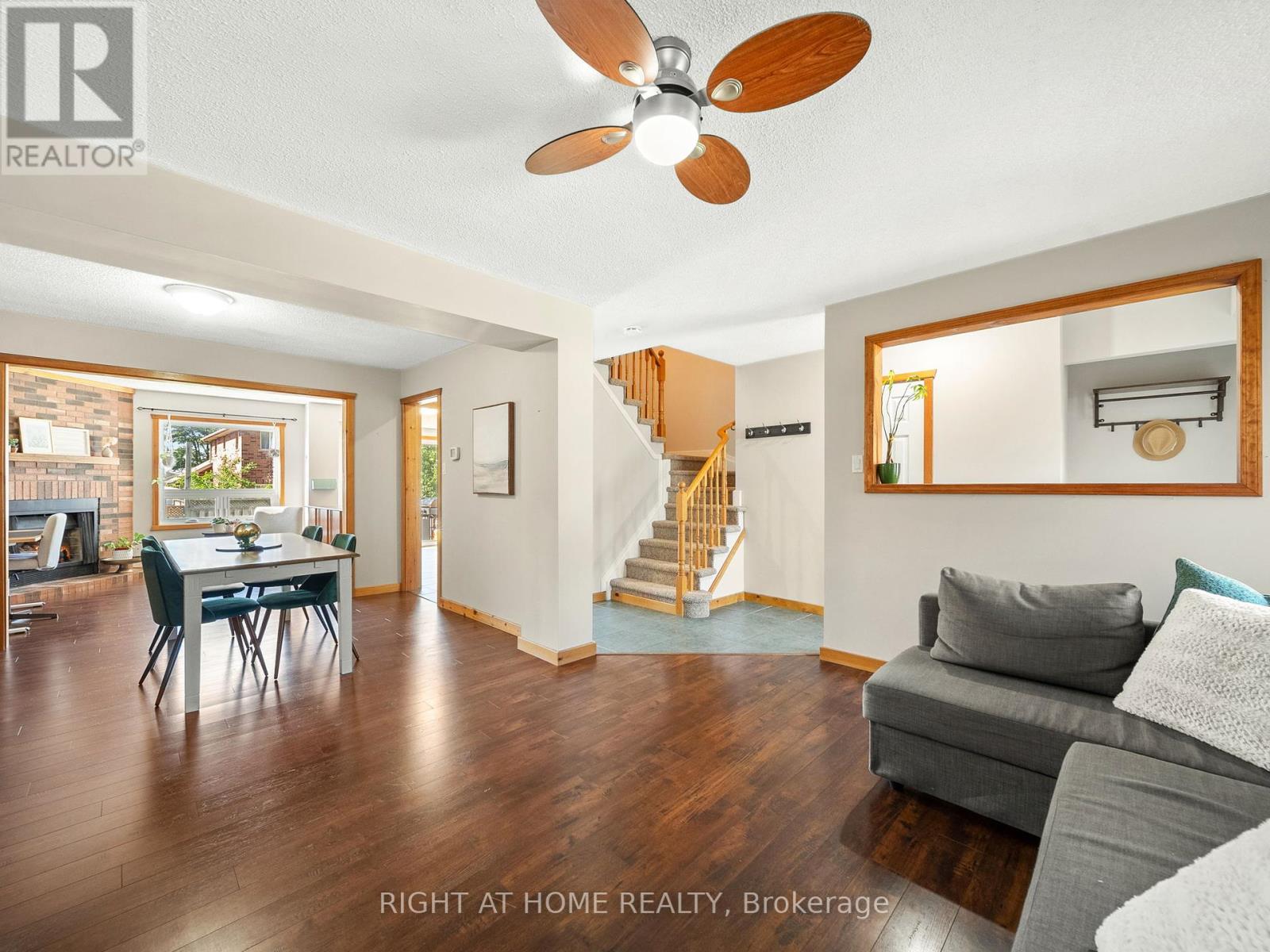 Single Family House for Sale in  DELANEY CRESCENT Barrie (Northwest) 