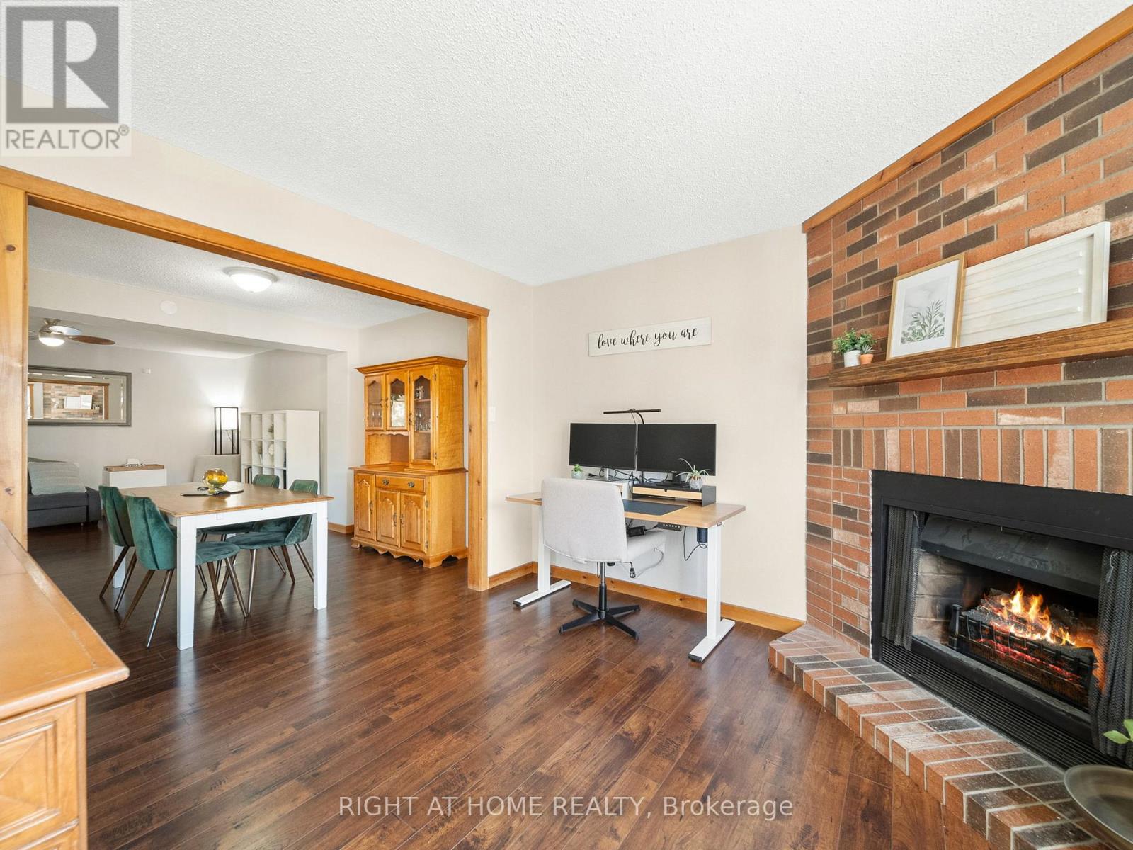 Single Family House for Sale in  DELANEY CRESCENT Barrie (Northwest) 