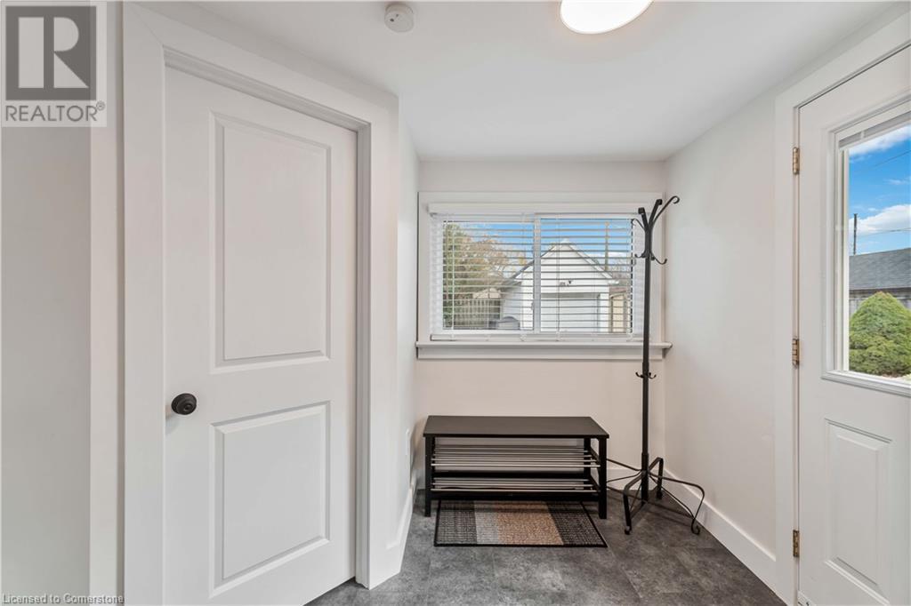 Photo 13 of 433 Davis Street, Port Colborne ON