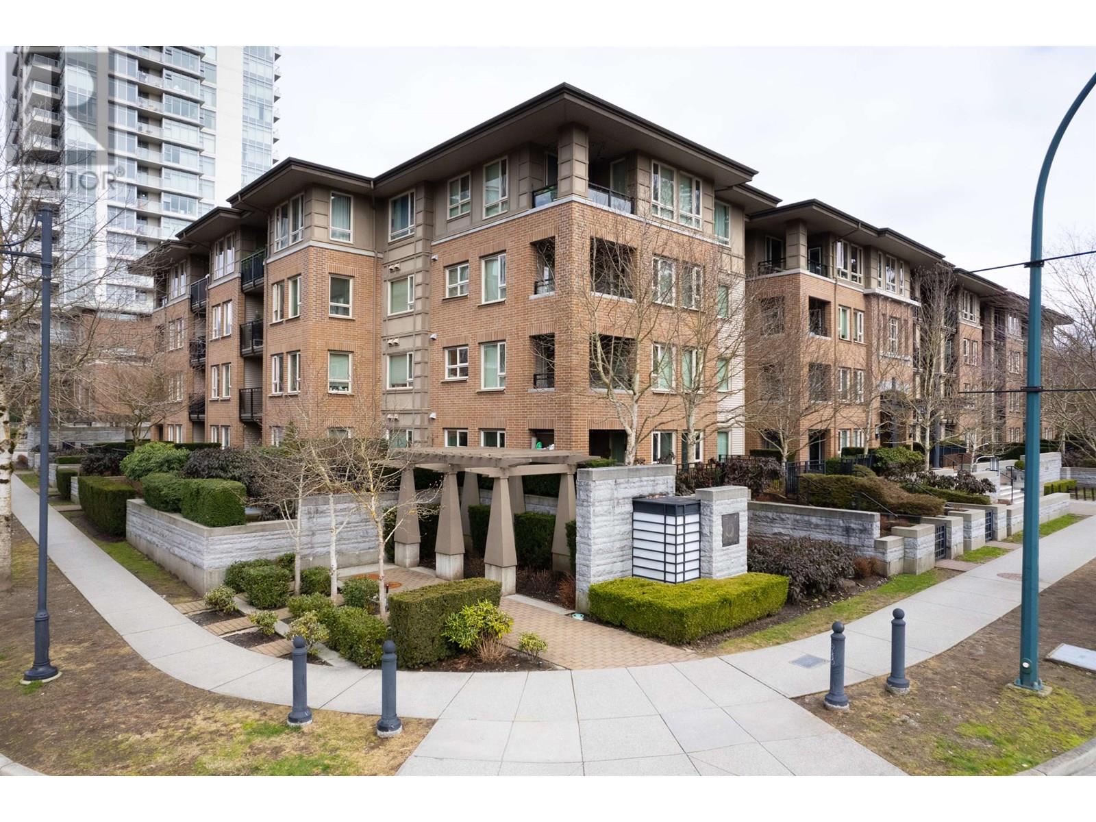 Photo 1 of 403 3105 Lincoln Avenue, Coquitlam BC