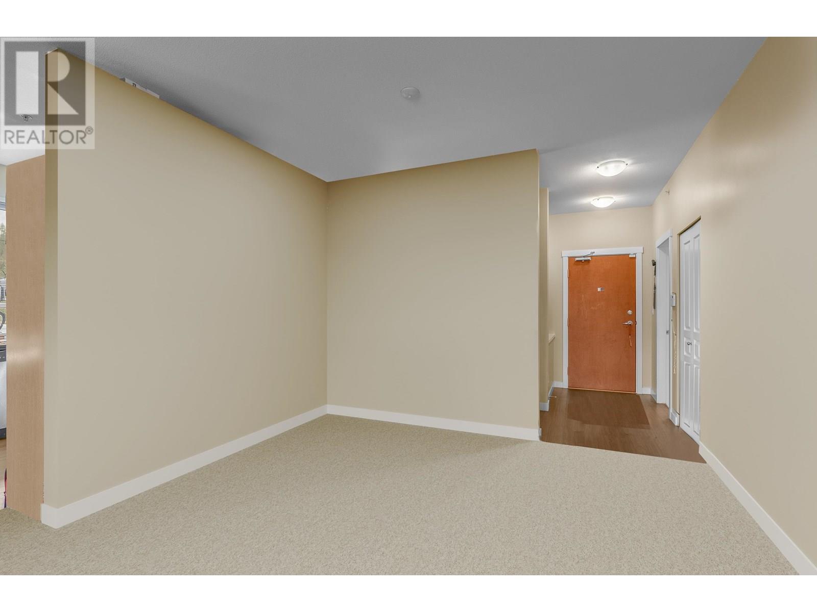 Photo 8 of 403 3105 Lincoln Avenue, Coquitlam BC