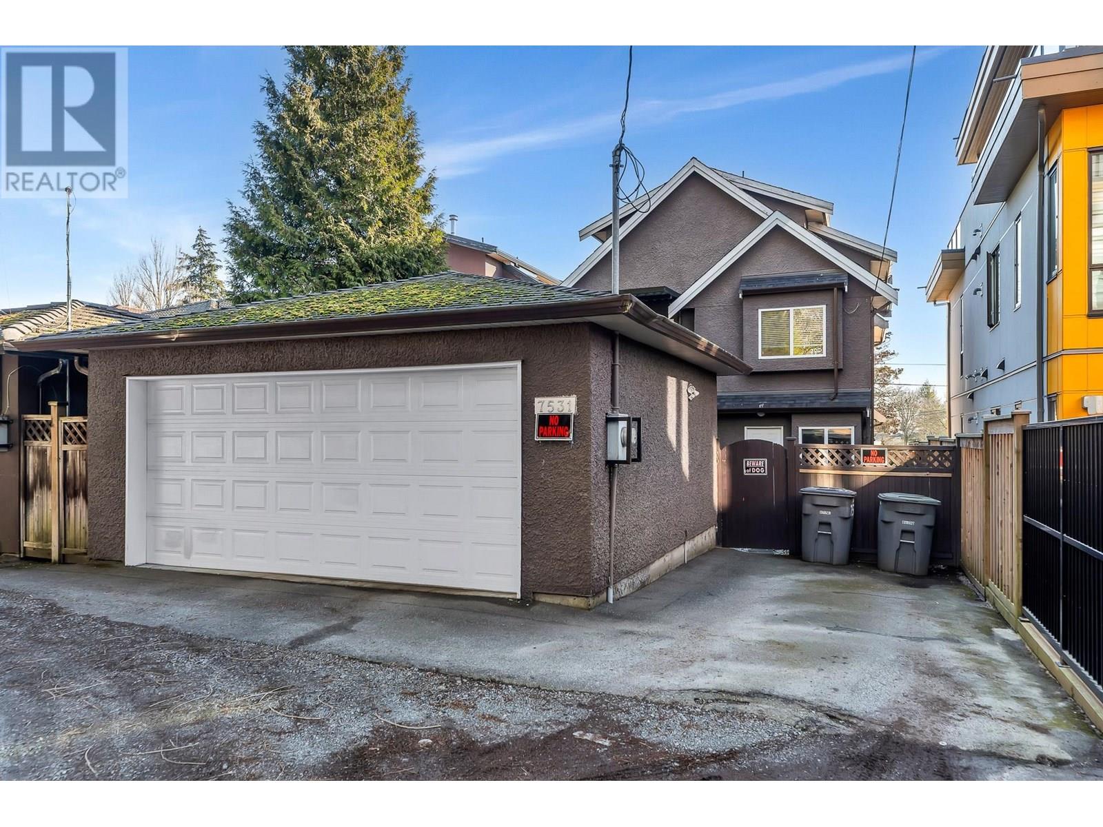 Photo 29 of 7531 Oak Street, Vancouver BC