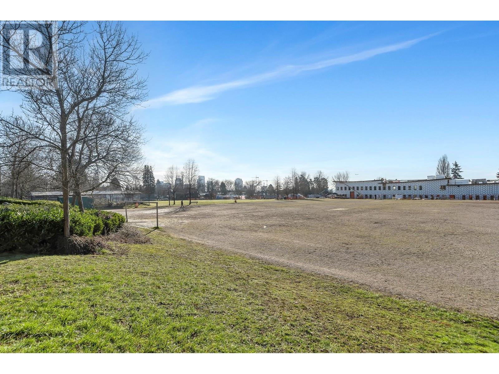 Photo 32 of 7531 Oak Street, Vancouver BC
