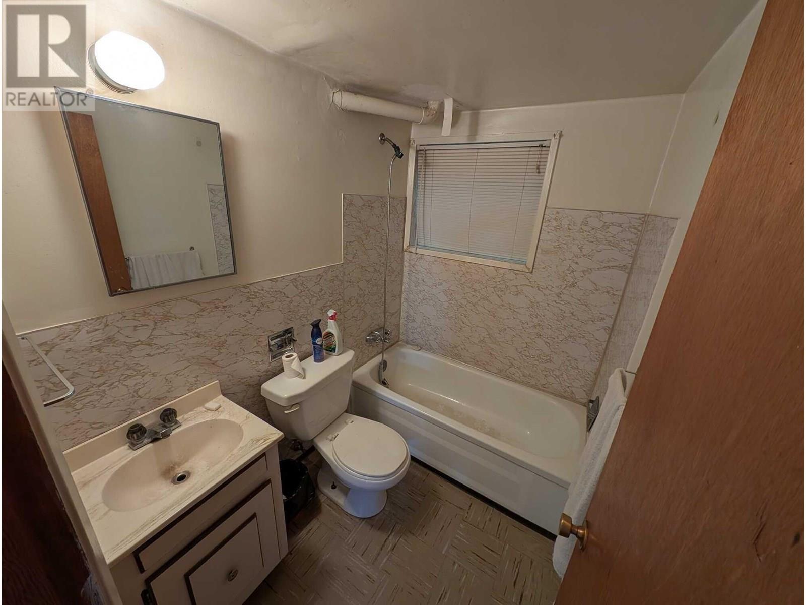 2437 Coutlee Avenue, Merritt