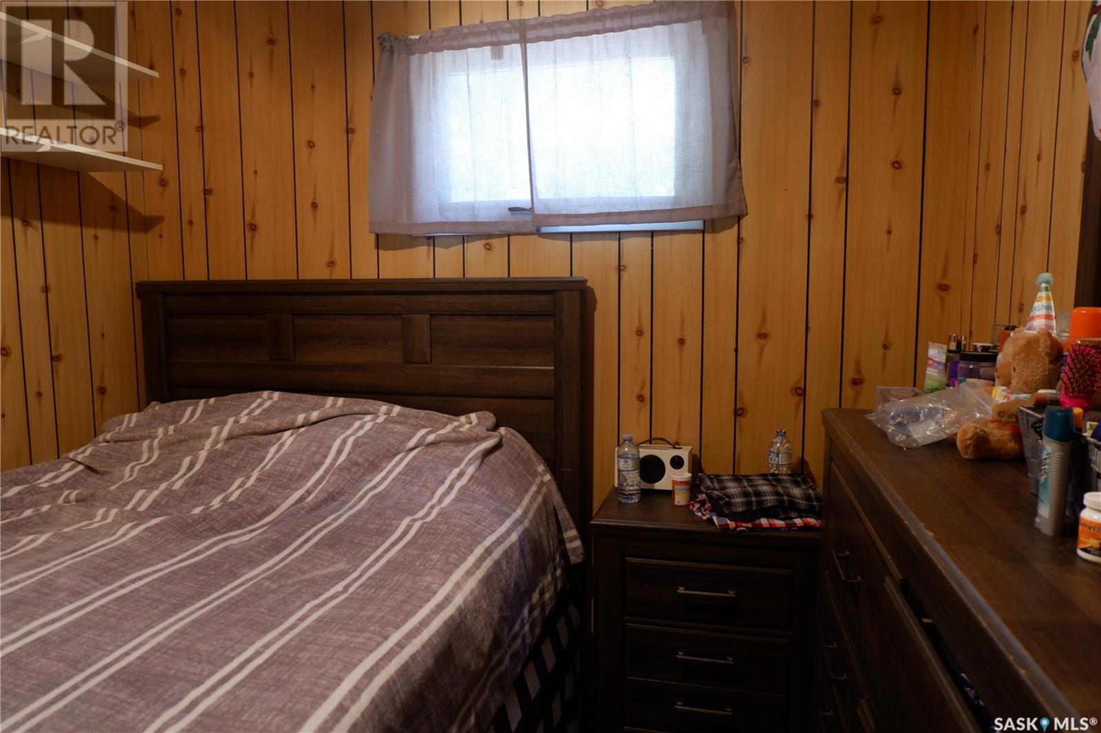 Photo 3 of 508 5th Avenue W, Assiniboia SK
