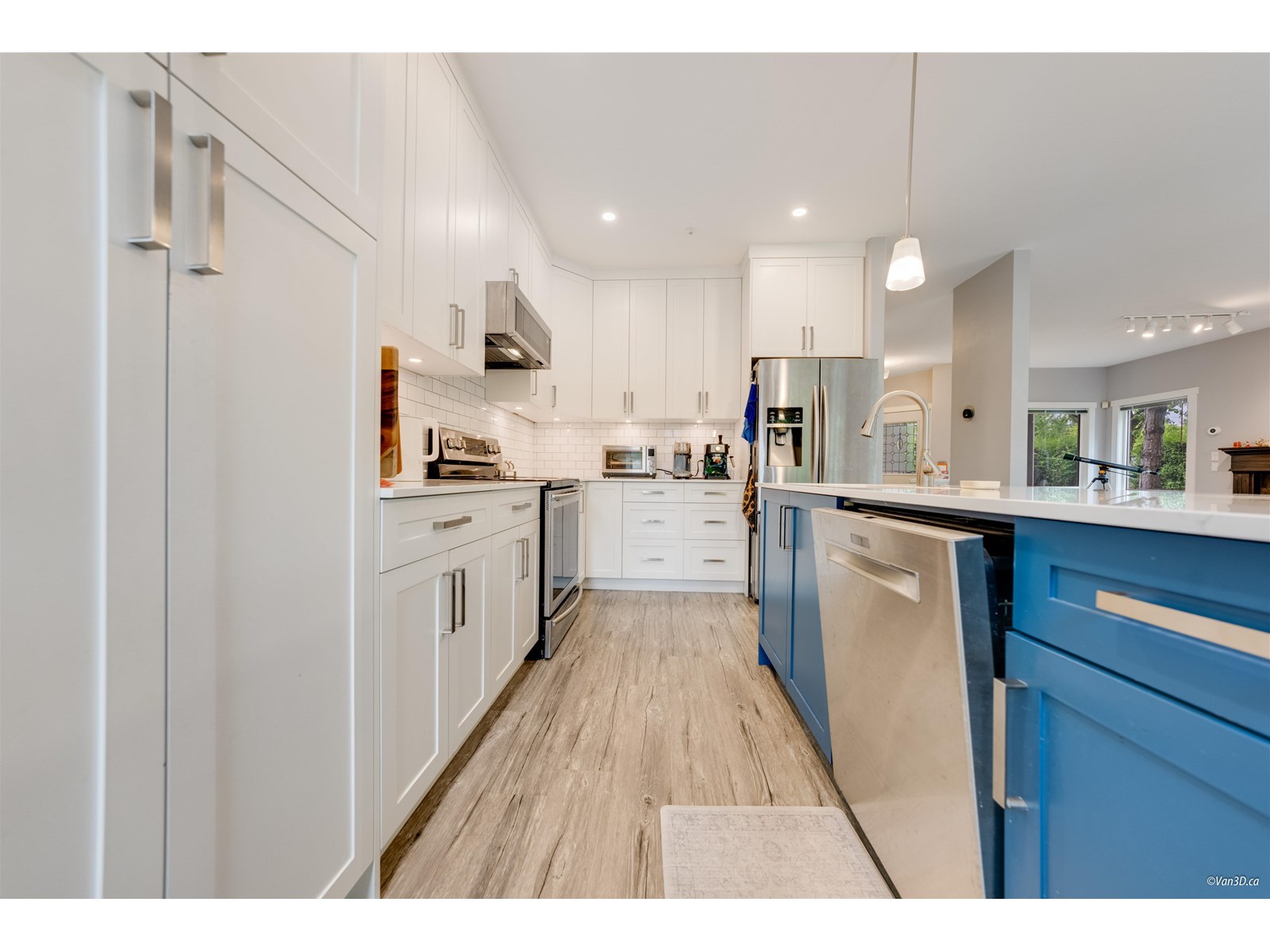 Photo 5 of 11 20750 Telegraph Trail, Langley BC