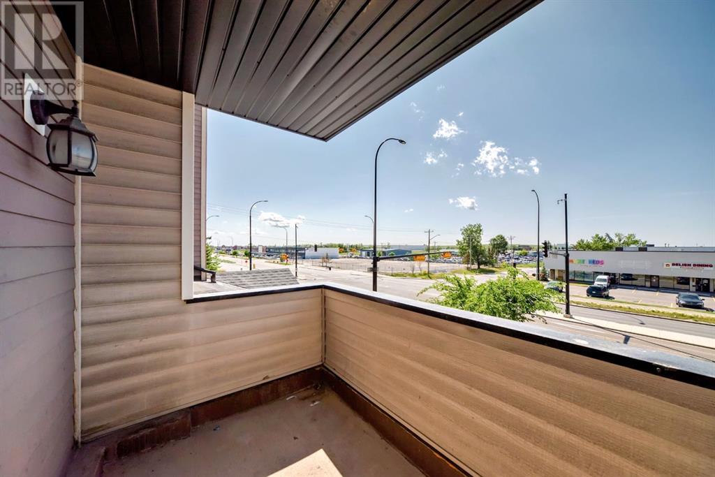 Single Family House for Sale in    Street Penbrooke Meadows Calgary 