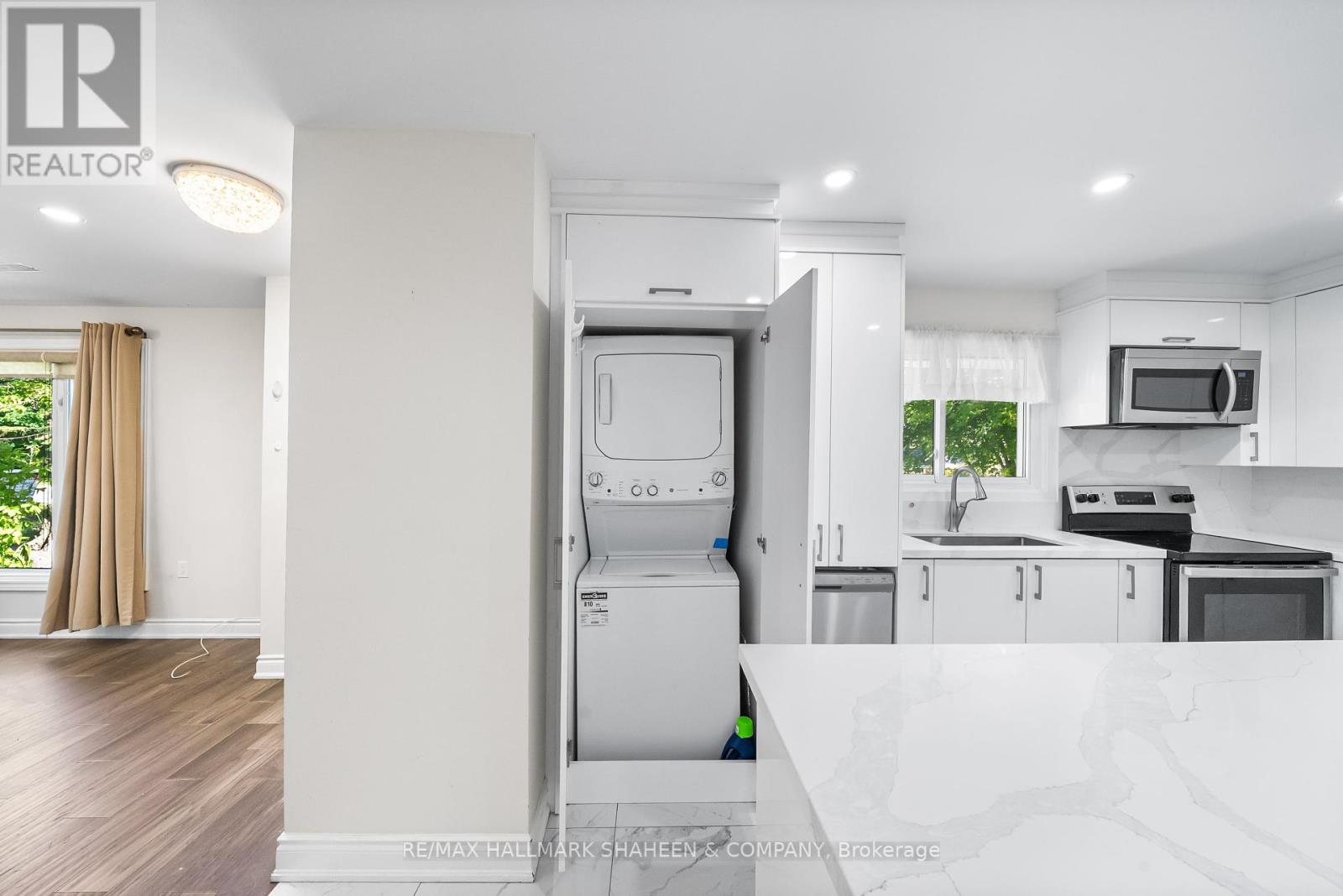 Photo 13 of 312 Terrace Drive, Georgina ON